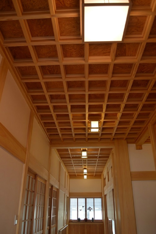 玄関＋廊下　天井